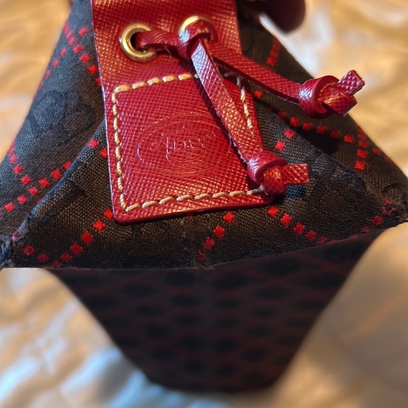 DOONEY & BOURKE Logo Fabric Hobo Bag w/ Silver Tone Hardward - Picture 6 of 12